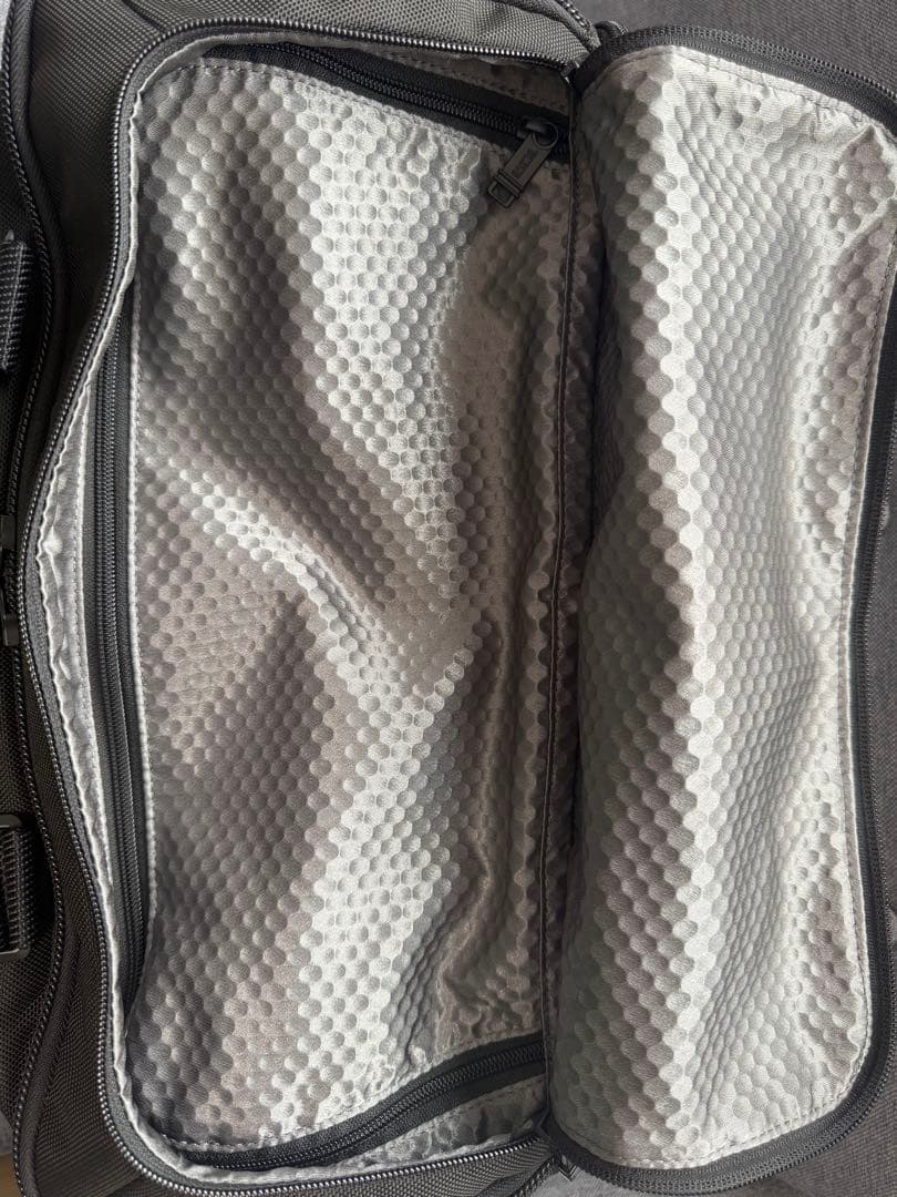 TUMI 232322 ALPHA Bravo「マッコイ」ジムバッグ Black