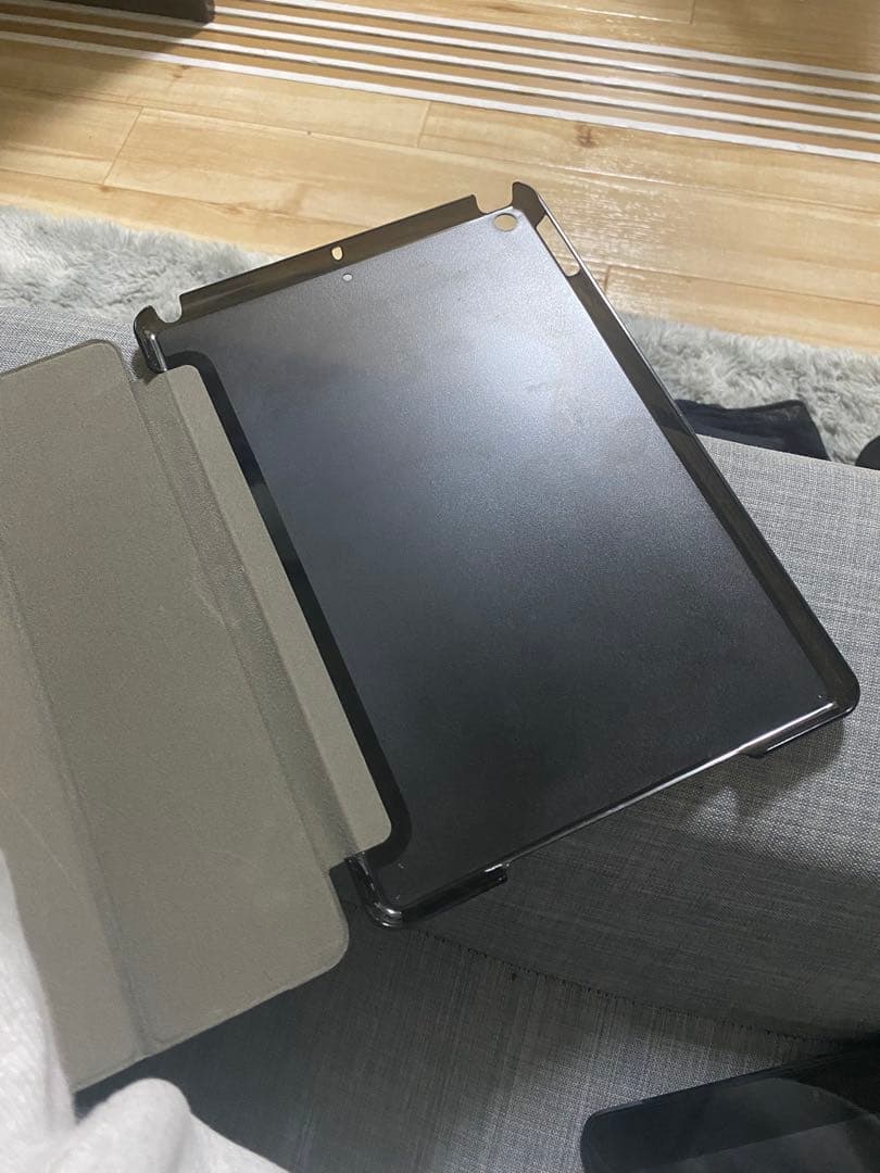 Apple iPad スペースグレー スマートカバー付き