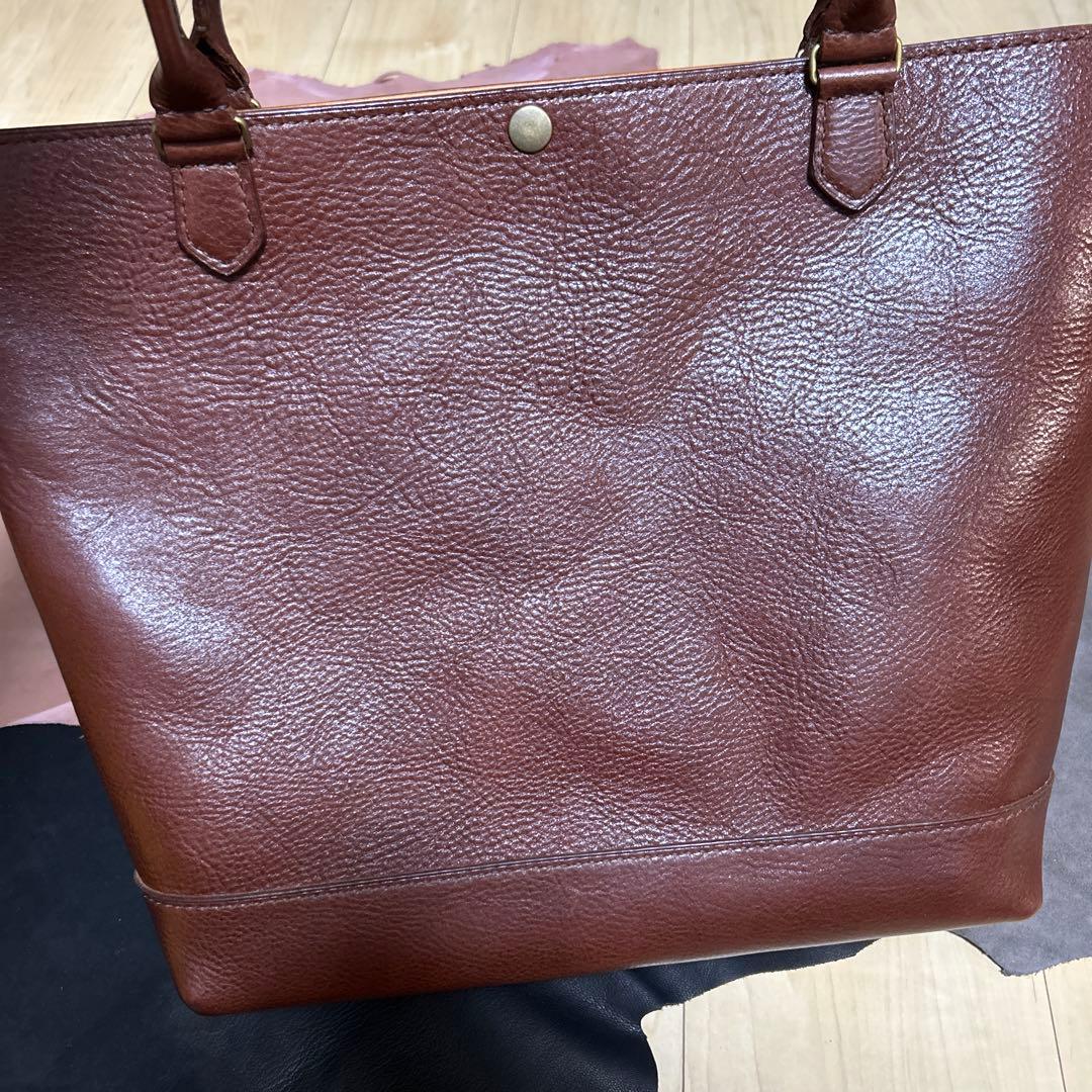 ヌメ革　トートバッグ　総手縫　トスカーナ　タンニン鞣し　真鍮　牛革　本革
