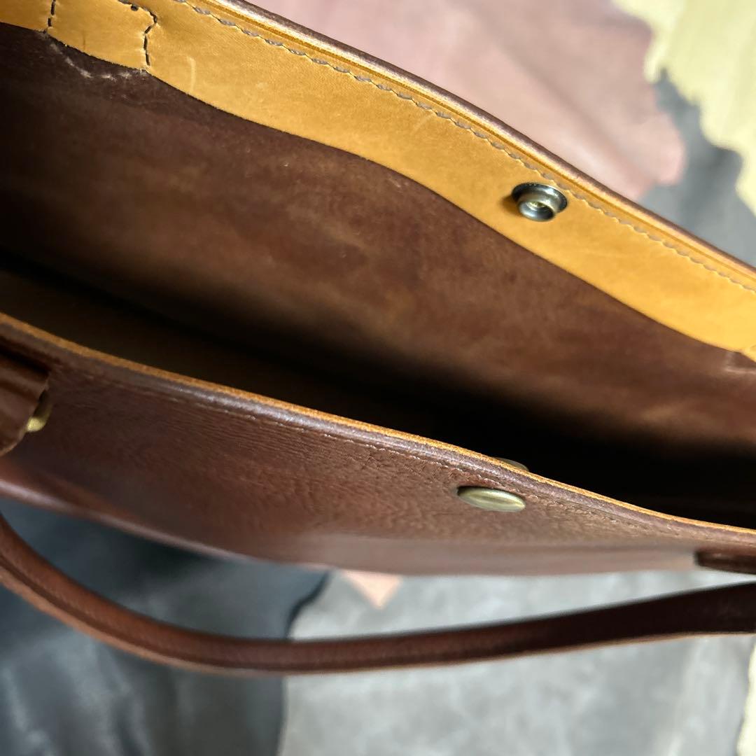ヌメ革　トートバッグ　総手縫　トスカーナ　タンニン鞣し　真鍮　牛革　本革