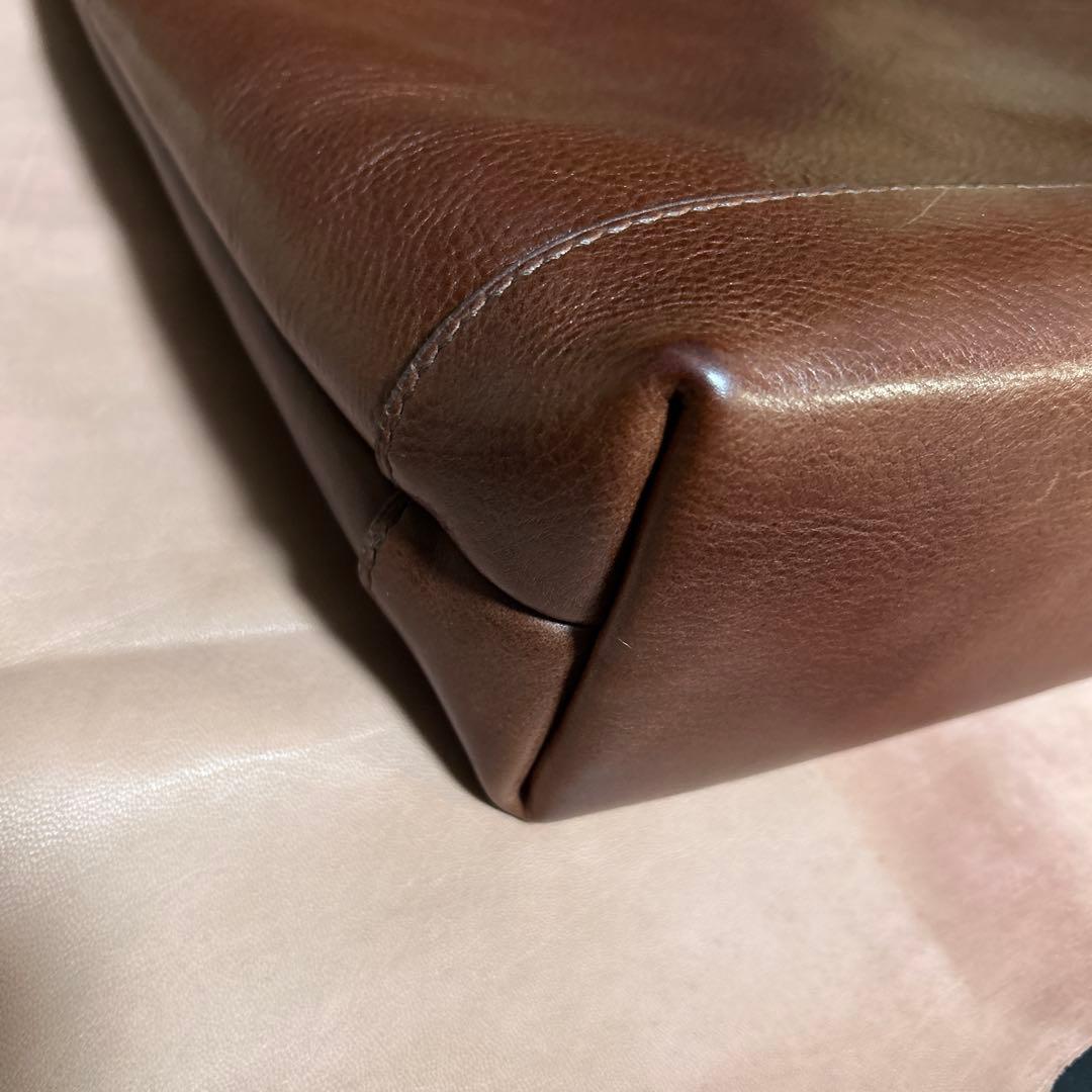 ヌメ革　トートバッグ　総手縫　トスカーナ　タンニン鞣し　真鍮　牛革　本革