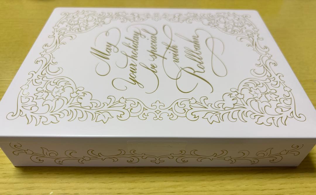 ミ*ン様 【ロルバーン】Rollbahnホリデー缶2点セット