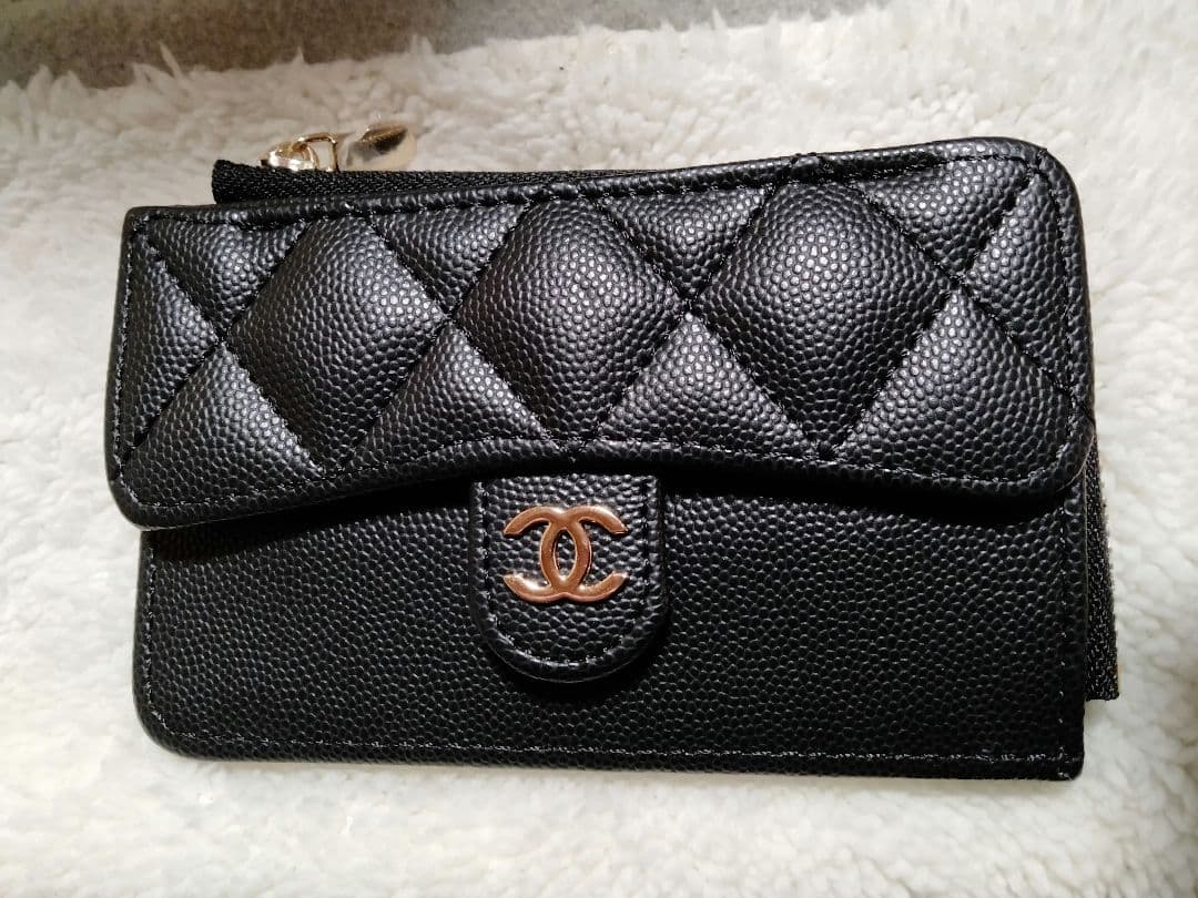 CHANEL ノベルティブラック フラグメントケース