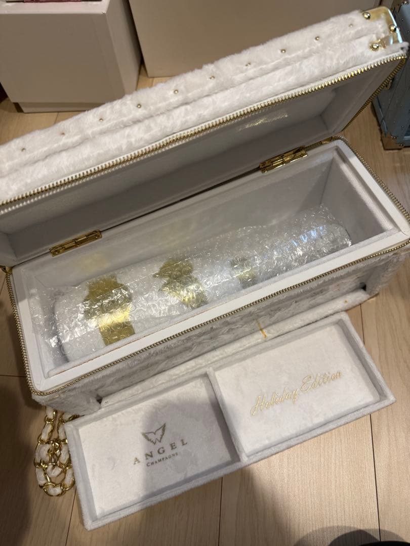 未開封 エンジェルシャンパン Holidayエディション