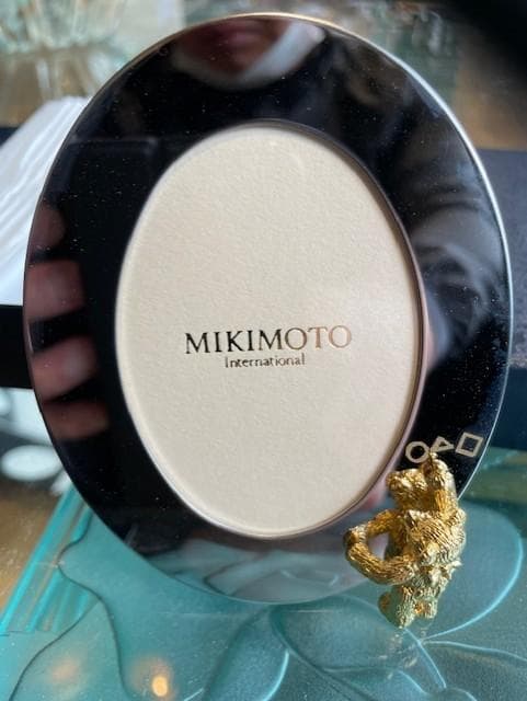 MIKIMOTO フォトフレーム クマ装飾付き