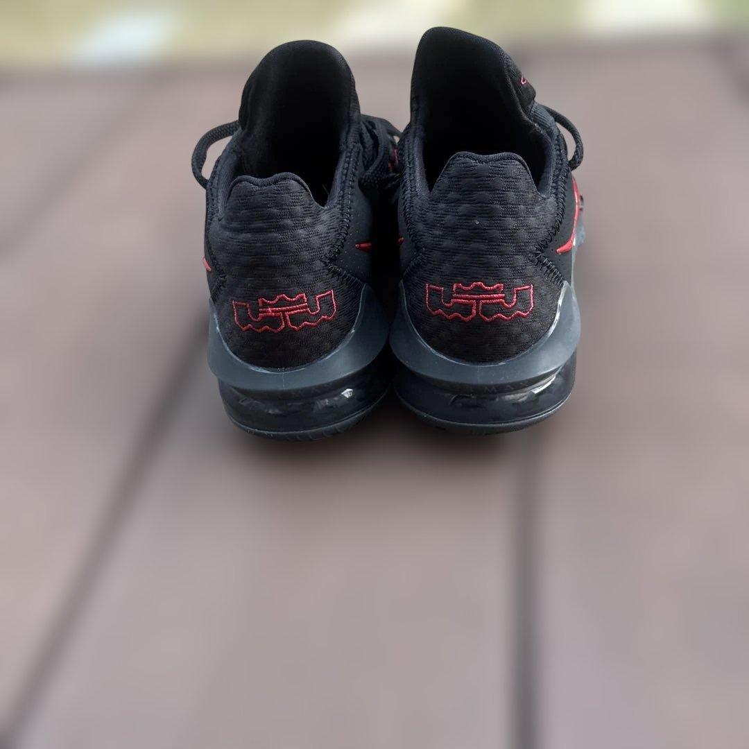 【新品未使用】NIKE LEBRON 17 LOW 25.5cmブラック／レッド