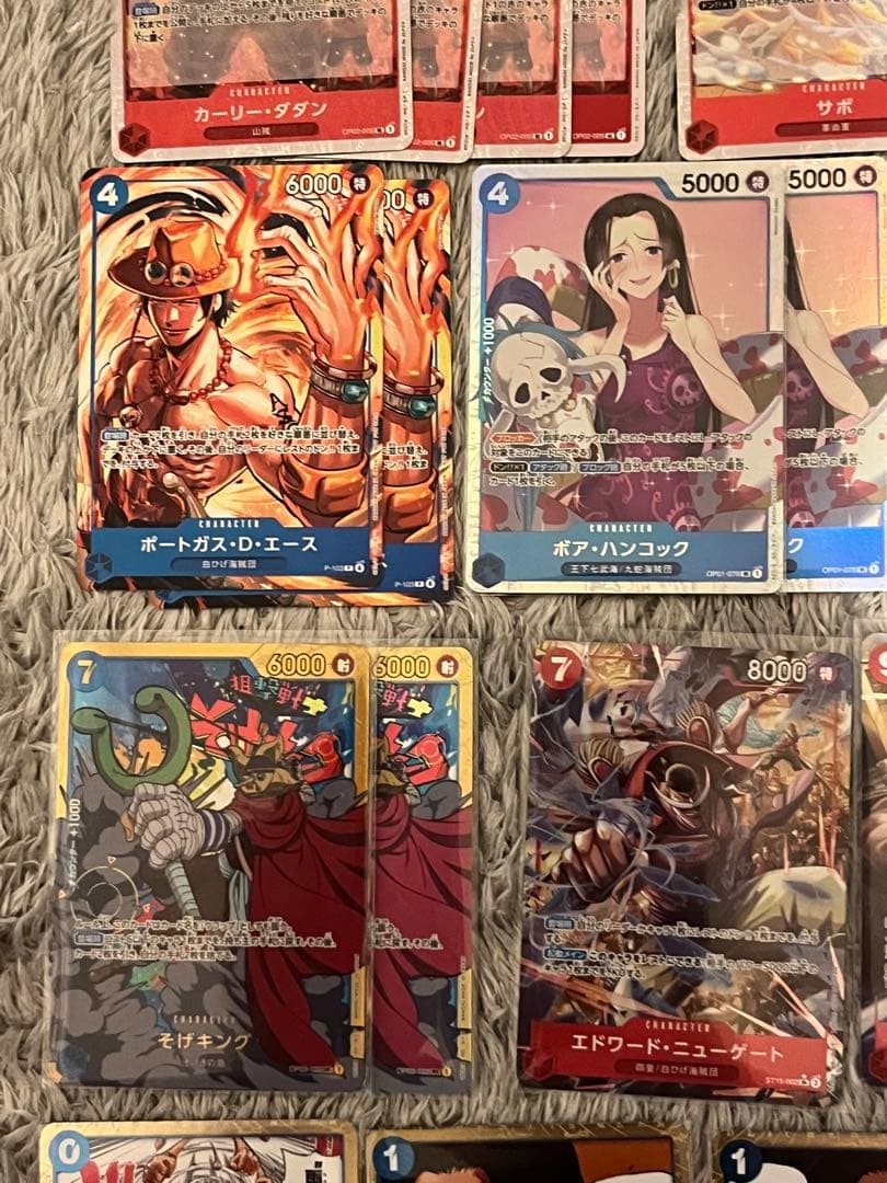 ONE PIECEカードゲーム 青赤 エース 構築済みデッキです。