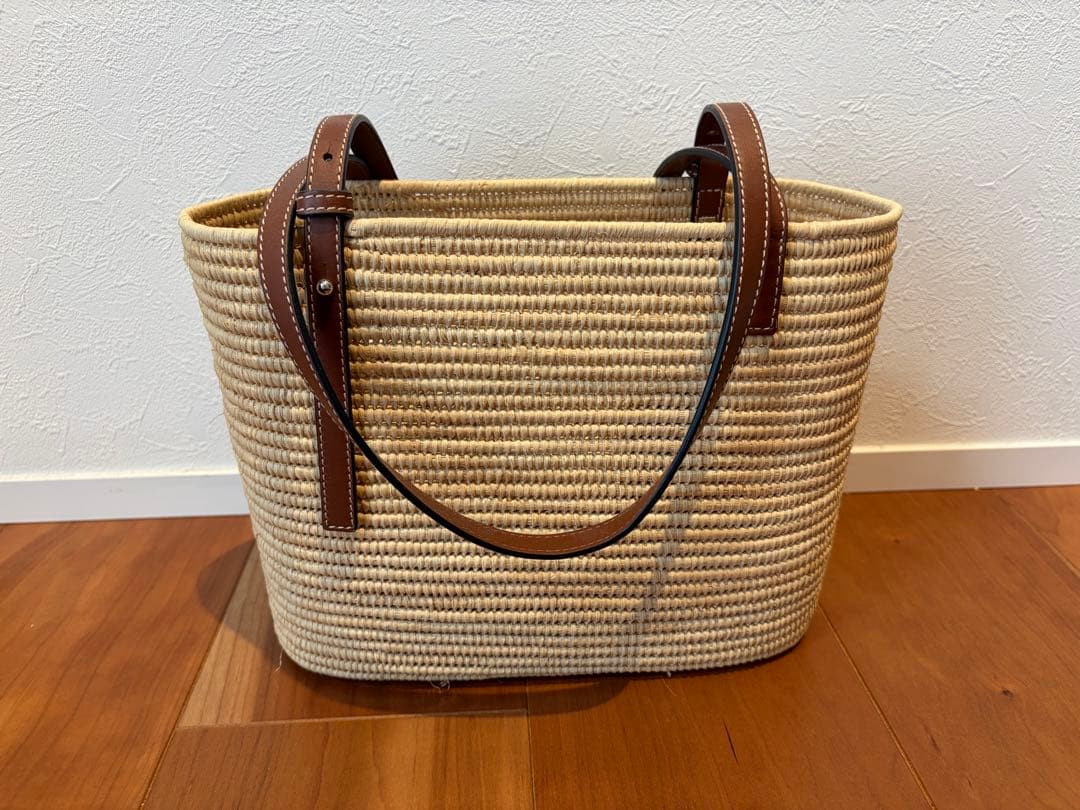 極美品 LOEWE ロエベ　スクエアカゴバック　内袋巾着付き