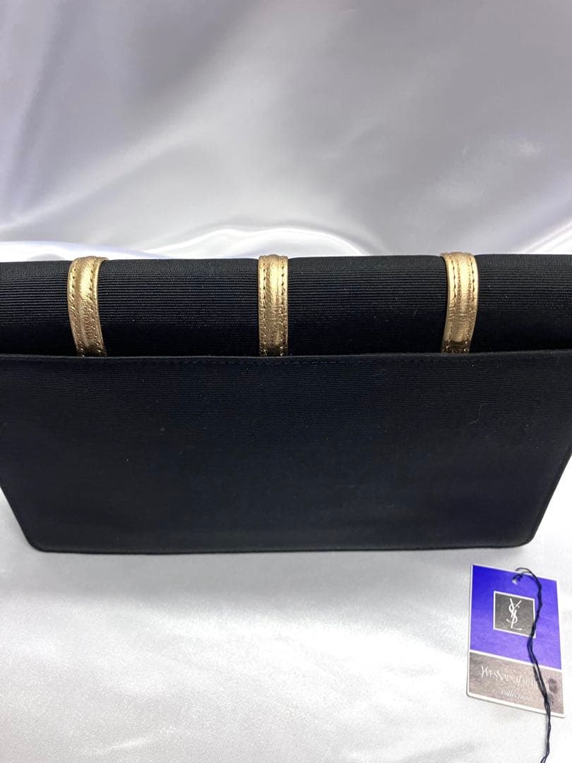 Yves Saint Laurent ブラック クラッチバッグ