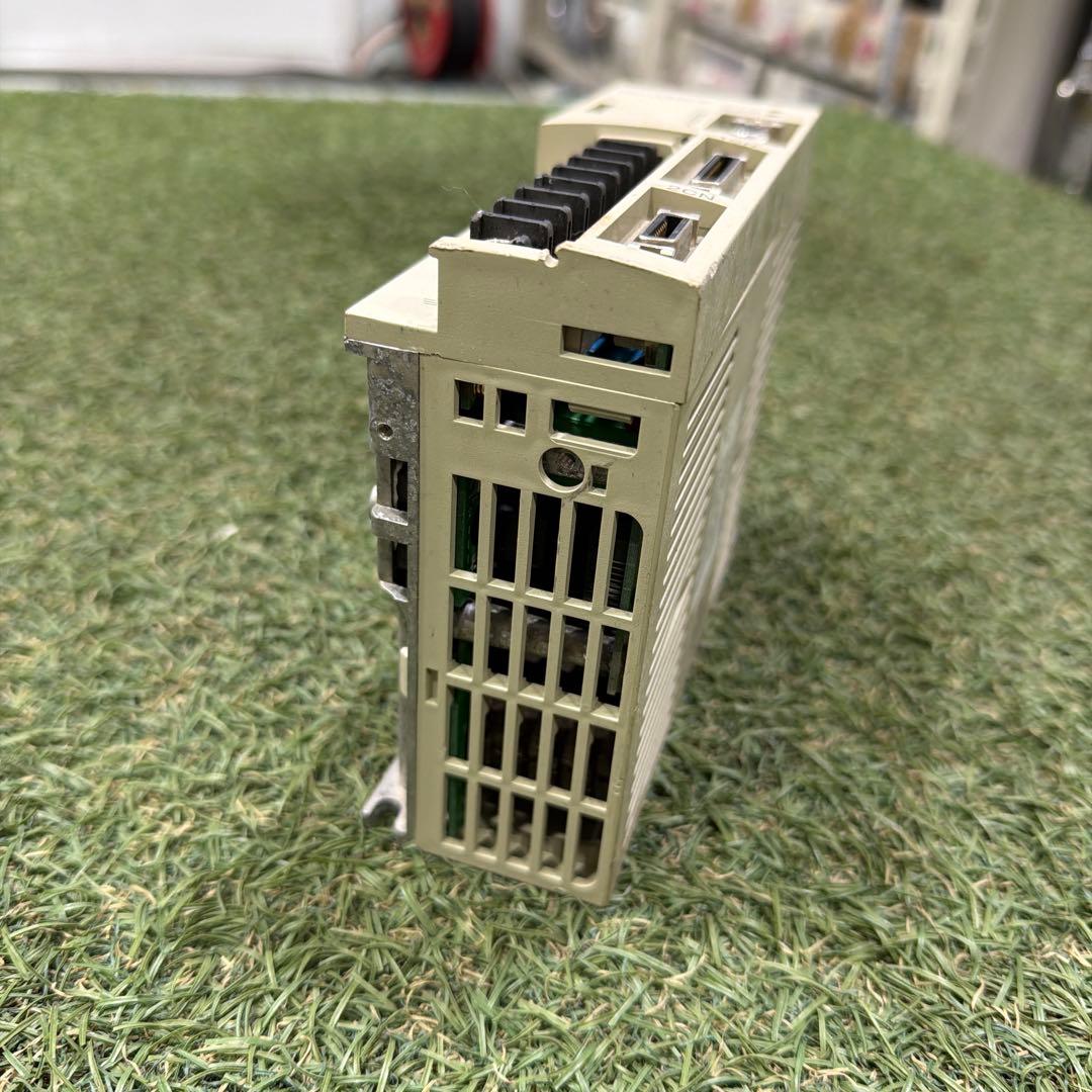 中古 YASKAWA サーボパック SGDA-01BP SERVOPACK
