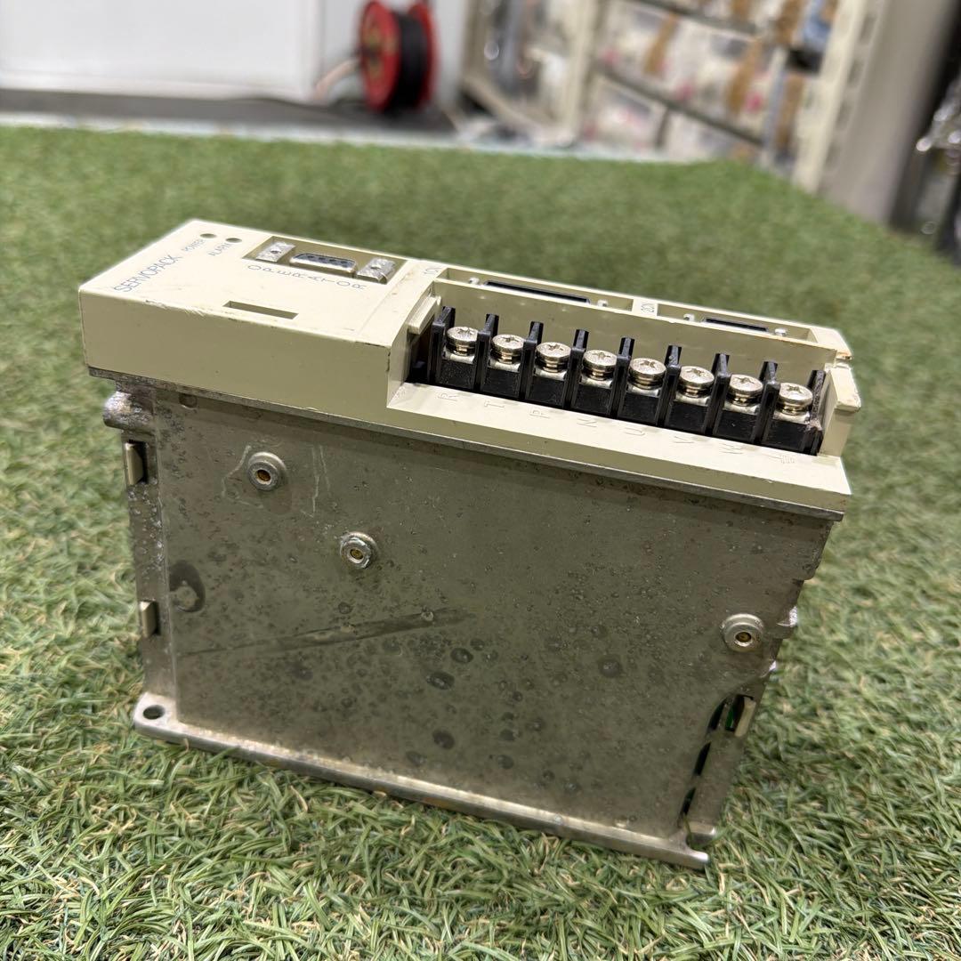 中古 YASKAWA サーボパック SGDA-01BP SERVOPACK