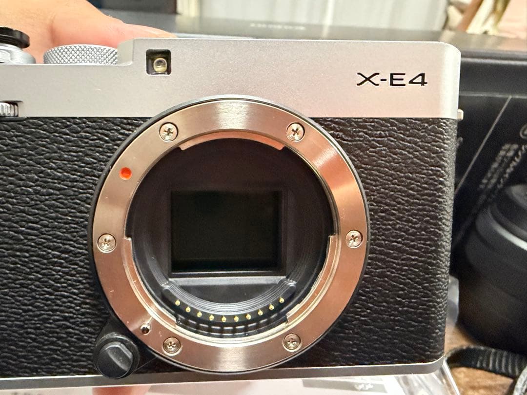 FUJIFILM X-E4 ミラーレス一眼カメラ
