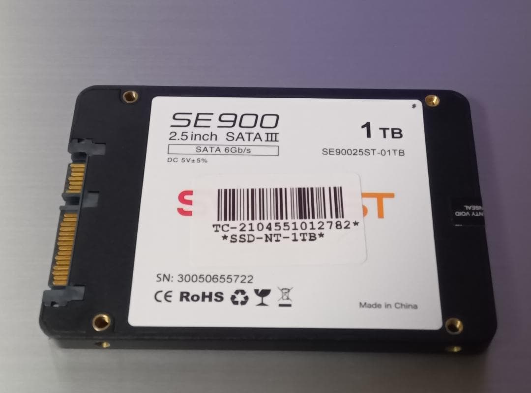 SUNEAST SE900 1TB 2.5インチ SATA III SSD