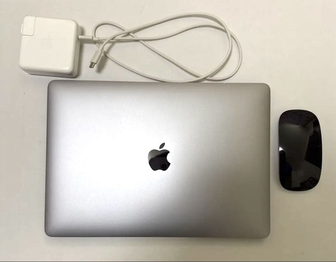 MacBook Pro 13 バッテリー89回　MagicMouse付