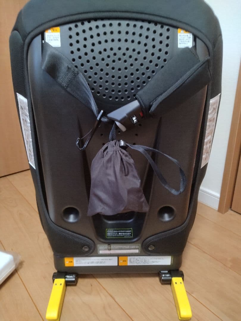 ハッピースマイル　Aprica 車用チャイルドシート