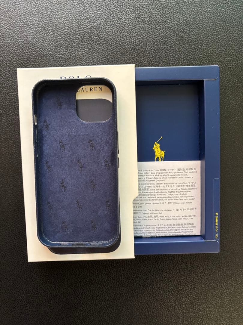 【新品未使用】ラルフローレン　スマホケース　iPho牛革 iPhone15