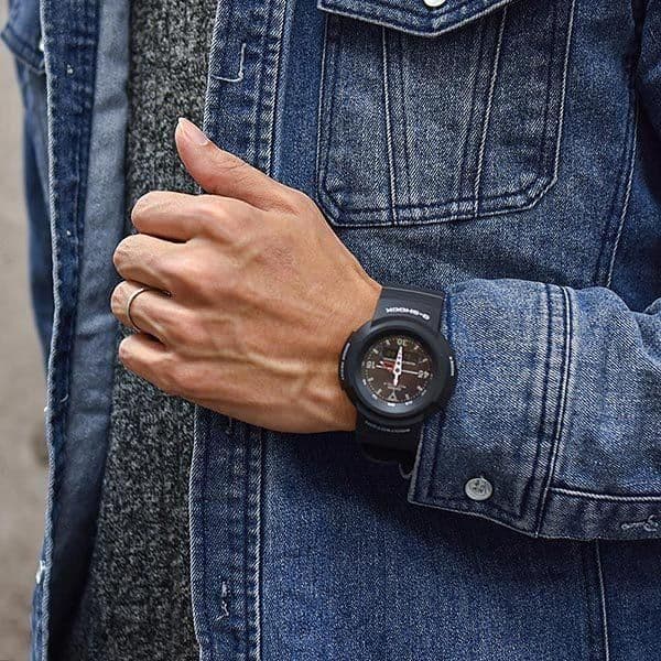 [美品] Gショック 電波ソーラー腕時計 AWG-M520-1AJF