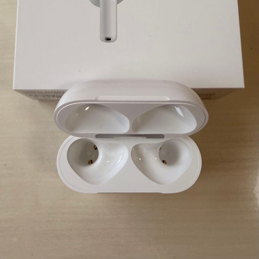 【美品】AirPods第4世代 ノイズキャンセリング