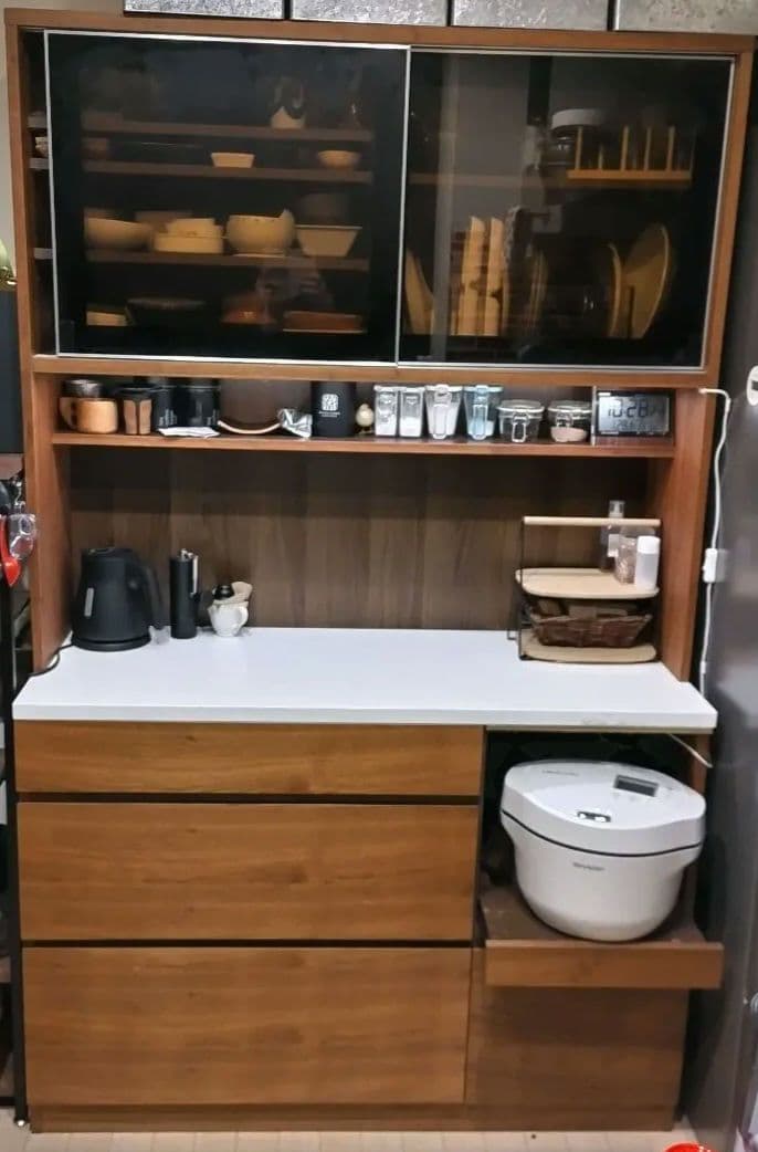 木製食器棚 ガラス扉付き