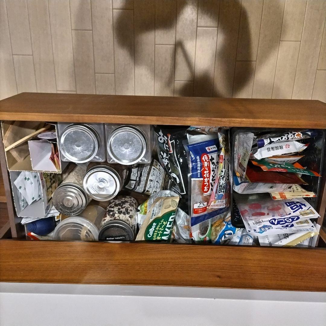 木製食器棚 ガラス扉付き