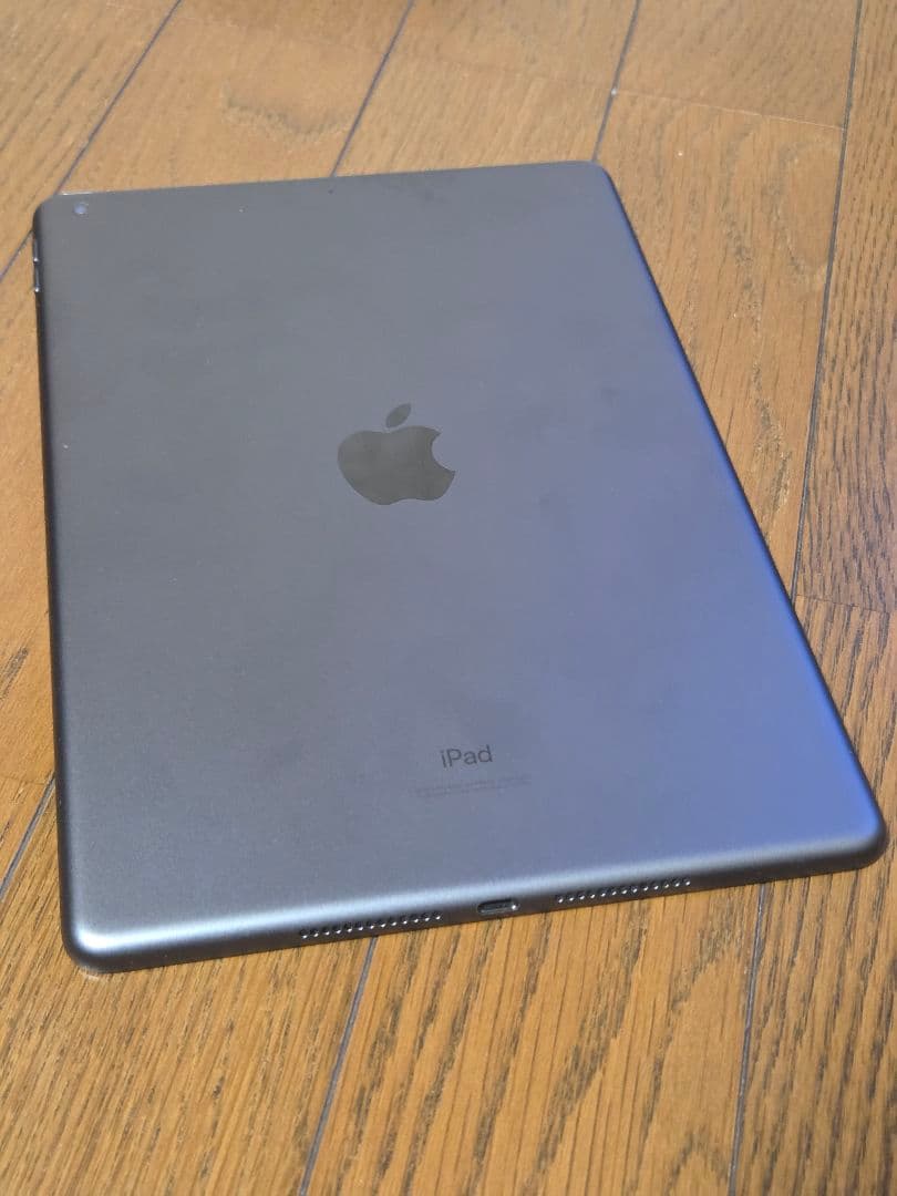 Apple iPad 第8世代 10.2インチ Wi-Fiモデル グレー