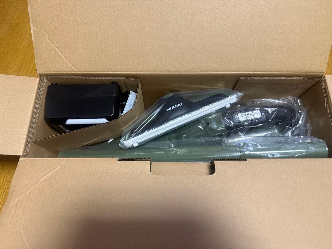 ハイコーキ　掃除機　（充電器、バッテリー付き） R36DB XPGZ