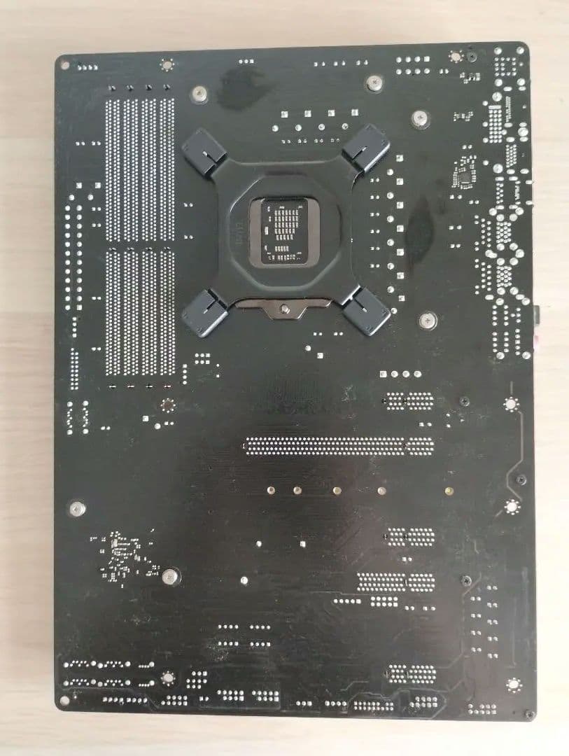 CPU： i7-6700K、MB：ASRock H170 PERFORMANCE