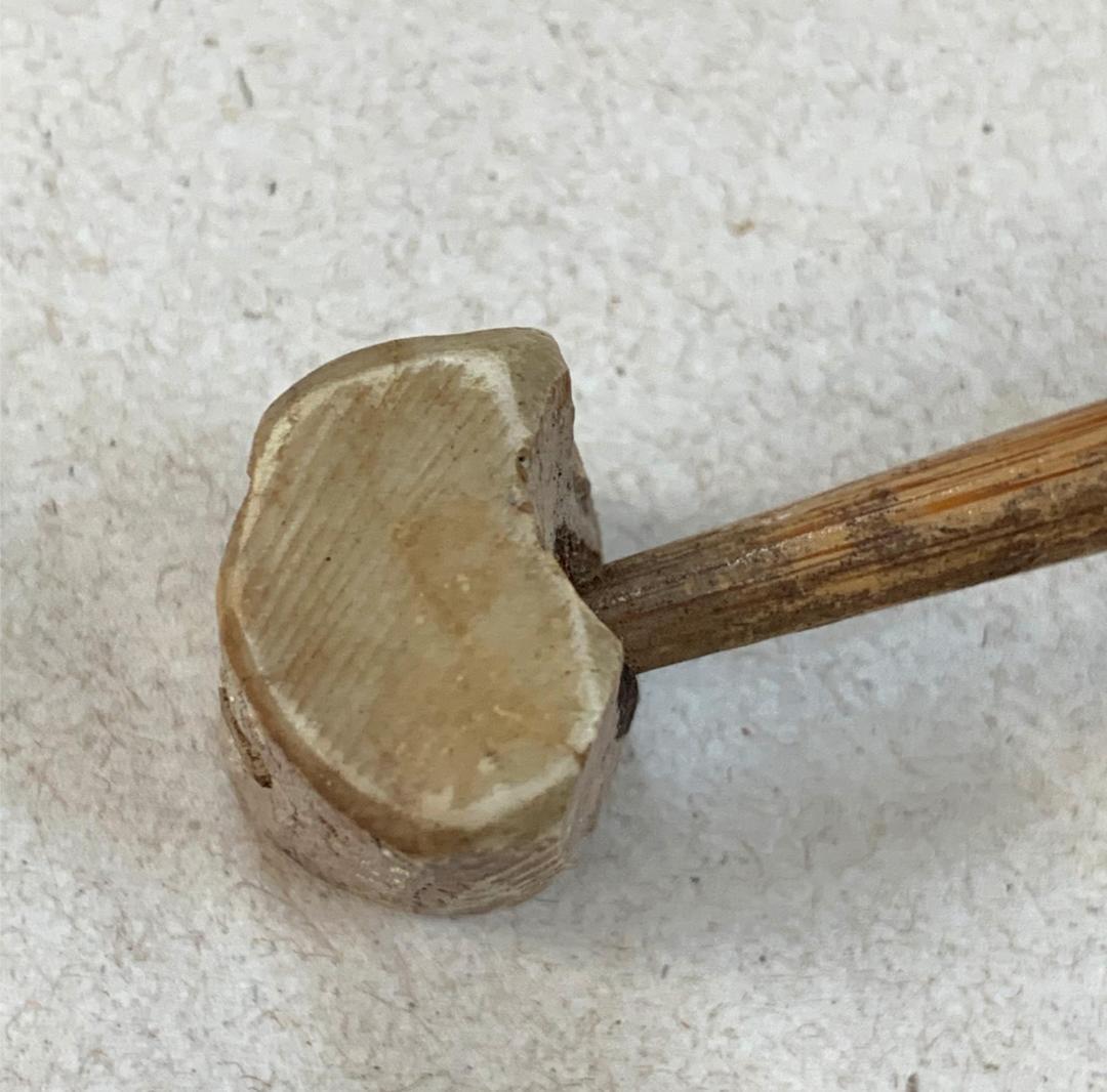 磬石 石琴 サヌカイト 音の出る石 楽器 昭和レトロ 中古品 たたき棒 台座付