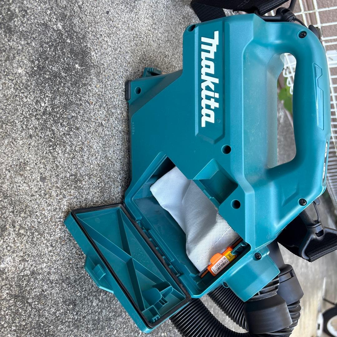 マキタ 18v コードレス掃除機　集塵機　付属品あり