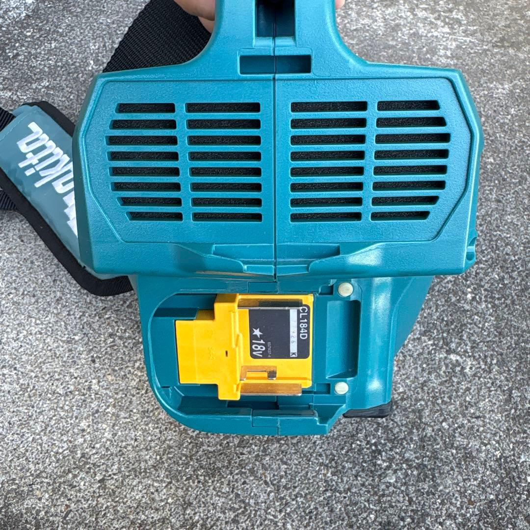 マキタ 18v コードレス掃除機　集塵機　付属品あり