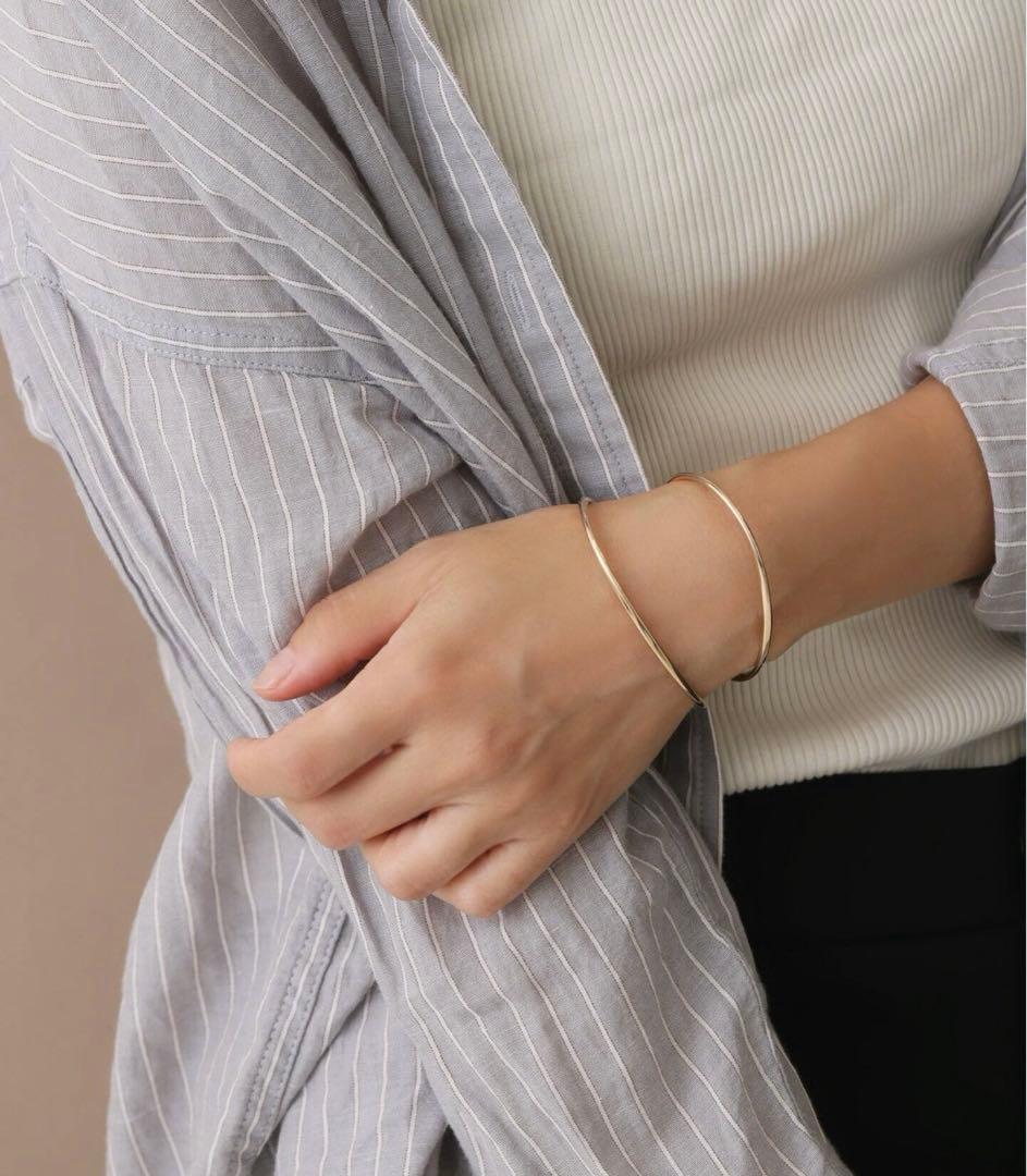 ✳︎✴︎Lilas 2.5パイプC型バングル K10✴︎✳︎美品