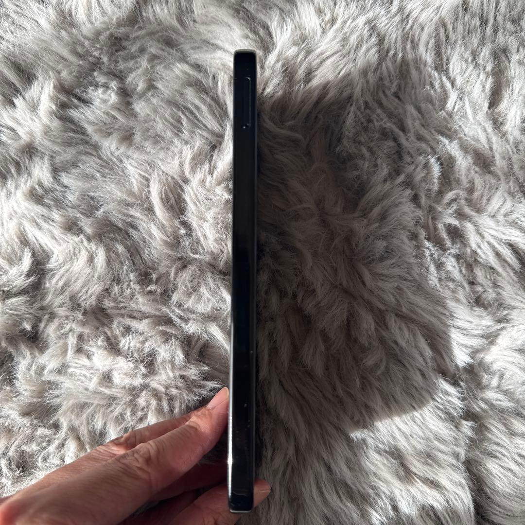 Libero 5G III ブラック　ワイモバイル