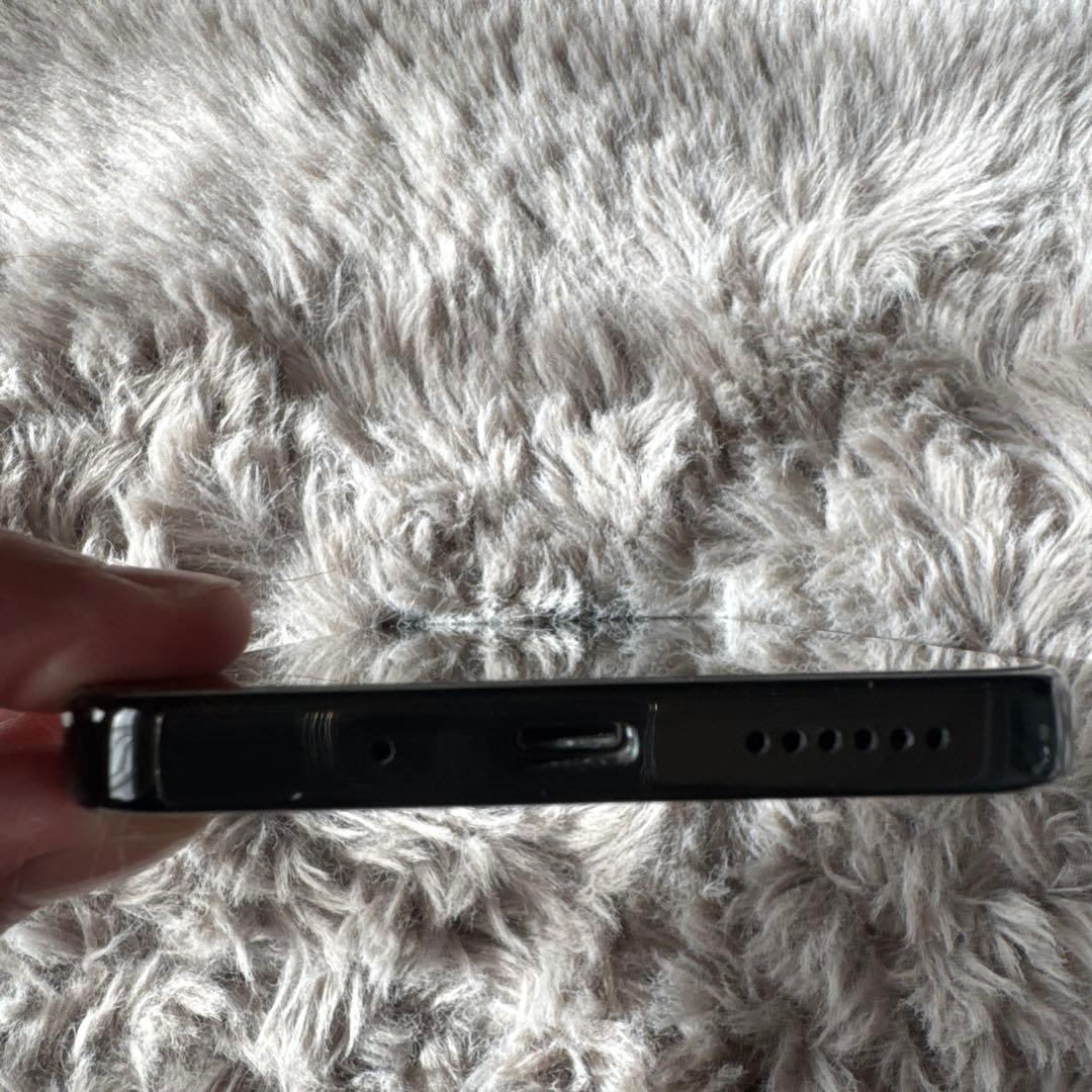 Libero 5G III ブラック　ワイモバイル