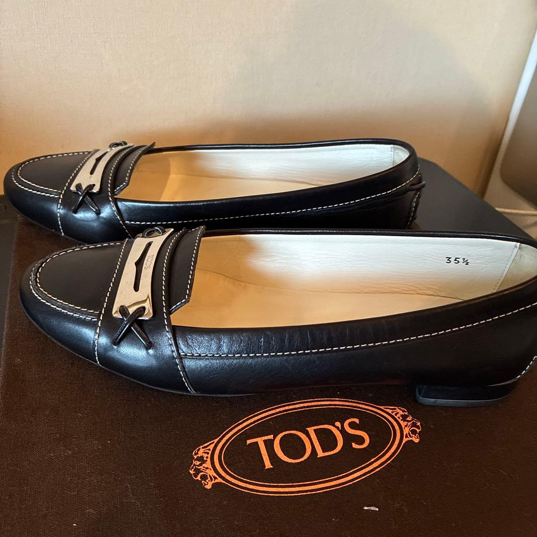 TOD'S ブラック ローファー