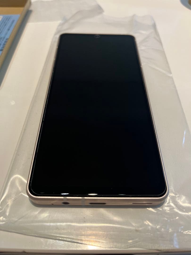 AQUOS sense8 SH-M26 シルバー 本体