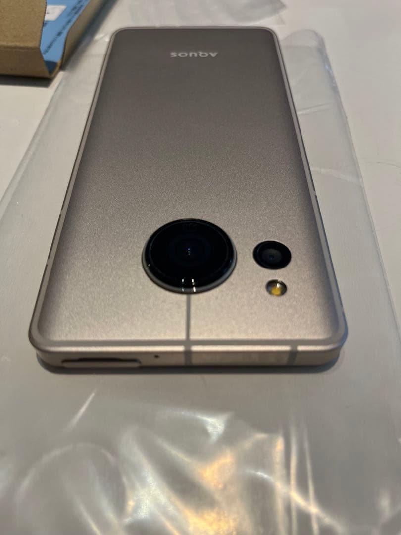 AQUOS sense8 SH-M26 シルバー 本体