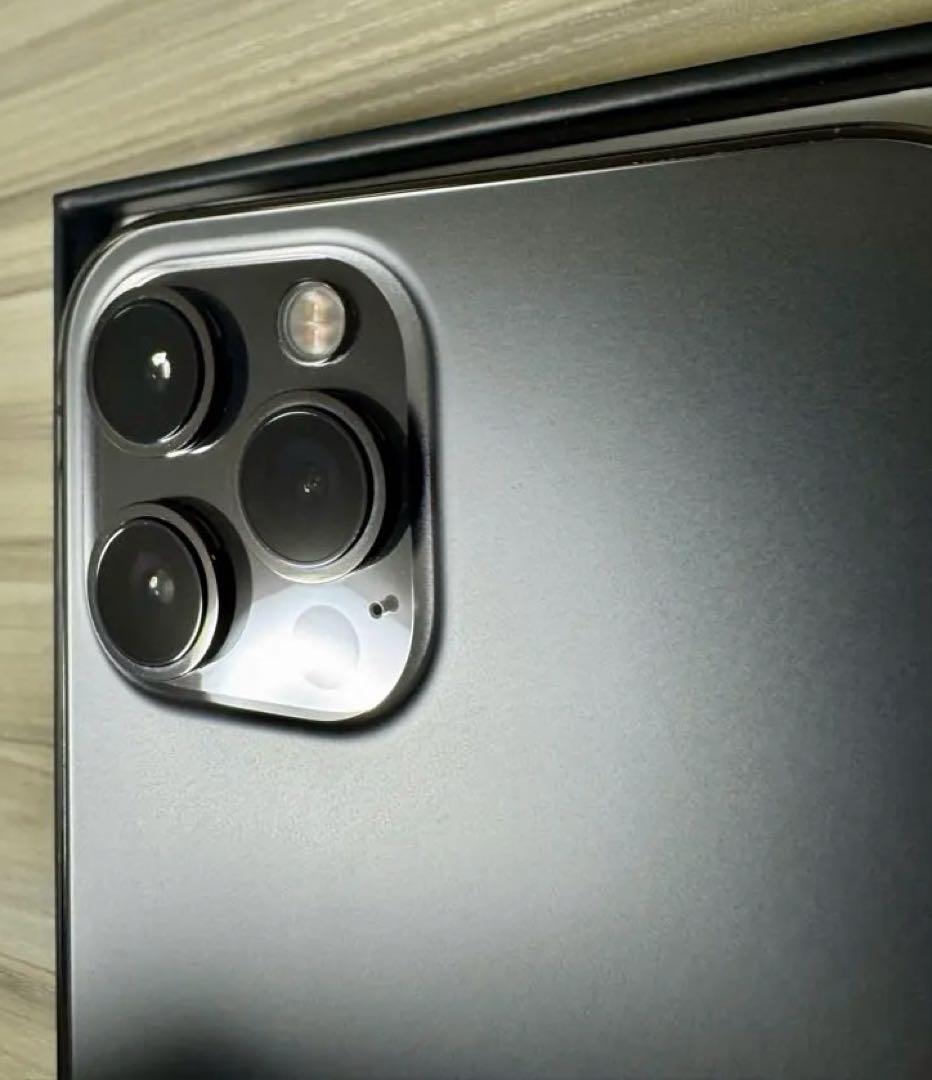 美品iPhone 12 Pro Max 本体 ケース付きSIMフリー　128GB