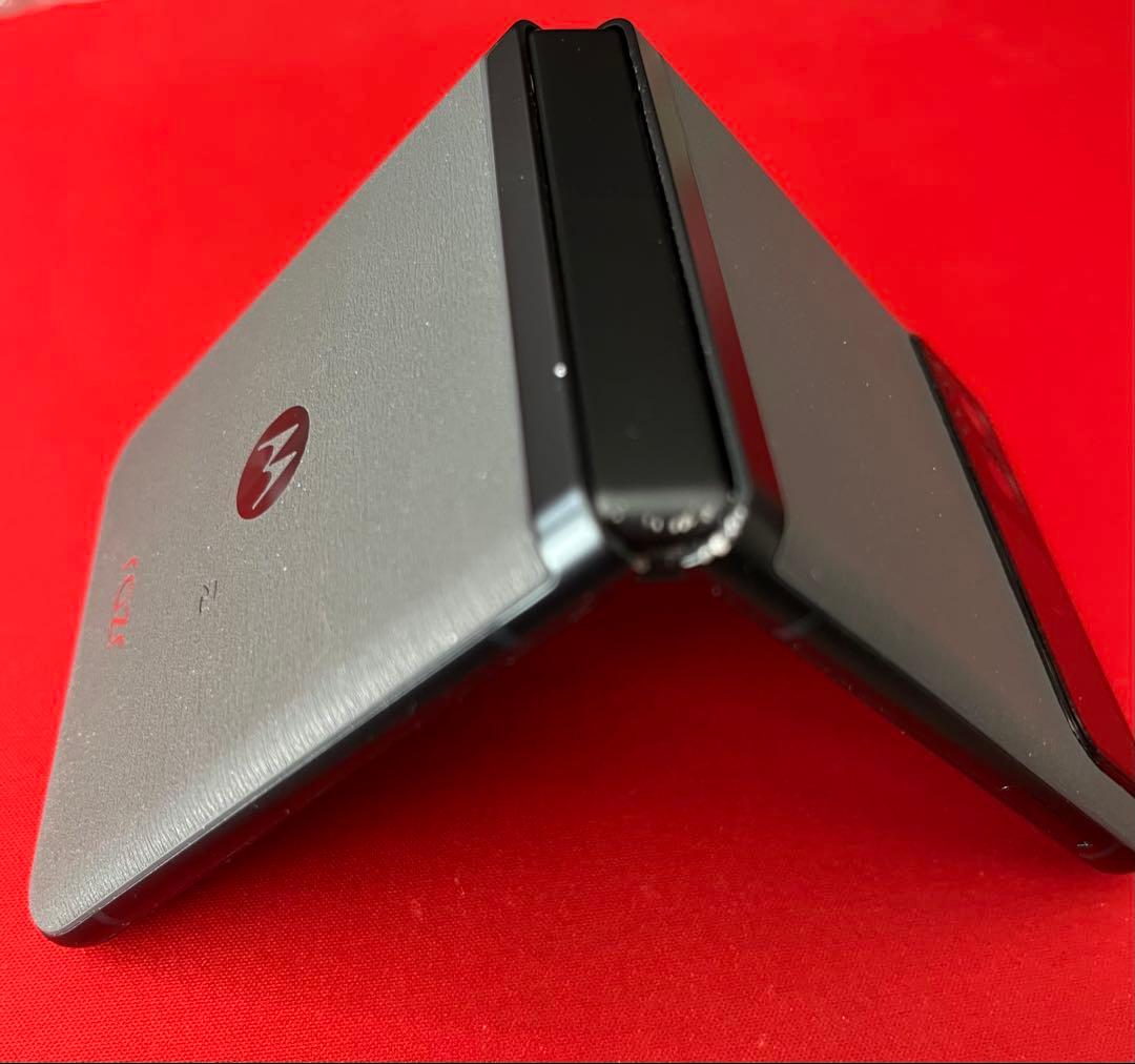 【値下げ】Motorola razr 40 セージグリーン