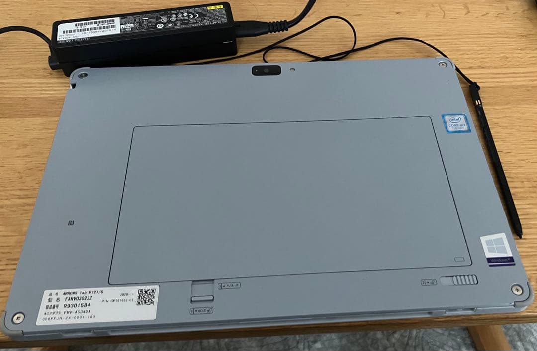 値下げ！富士 通 2in1ノートパソコン V727【本体のみ】