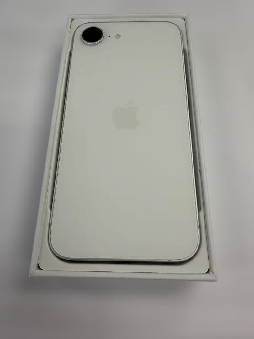 iphone16E 128GB 充電3回だけ　未使用品近い　24時間以内　発送