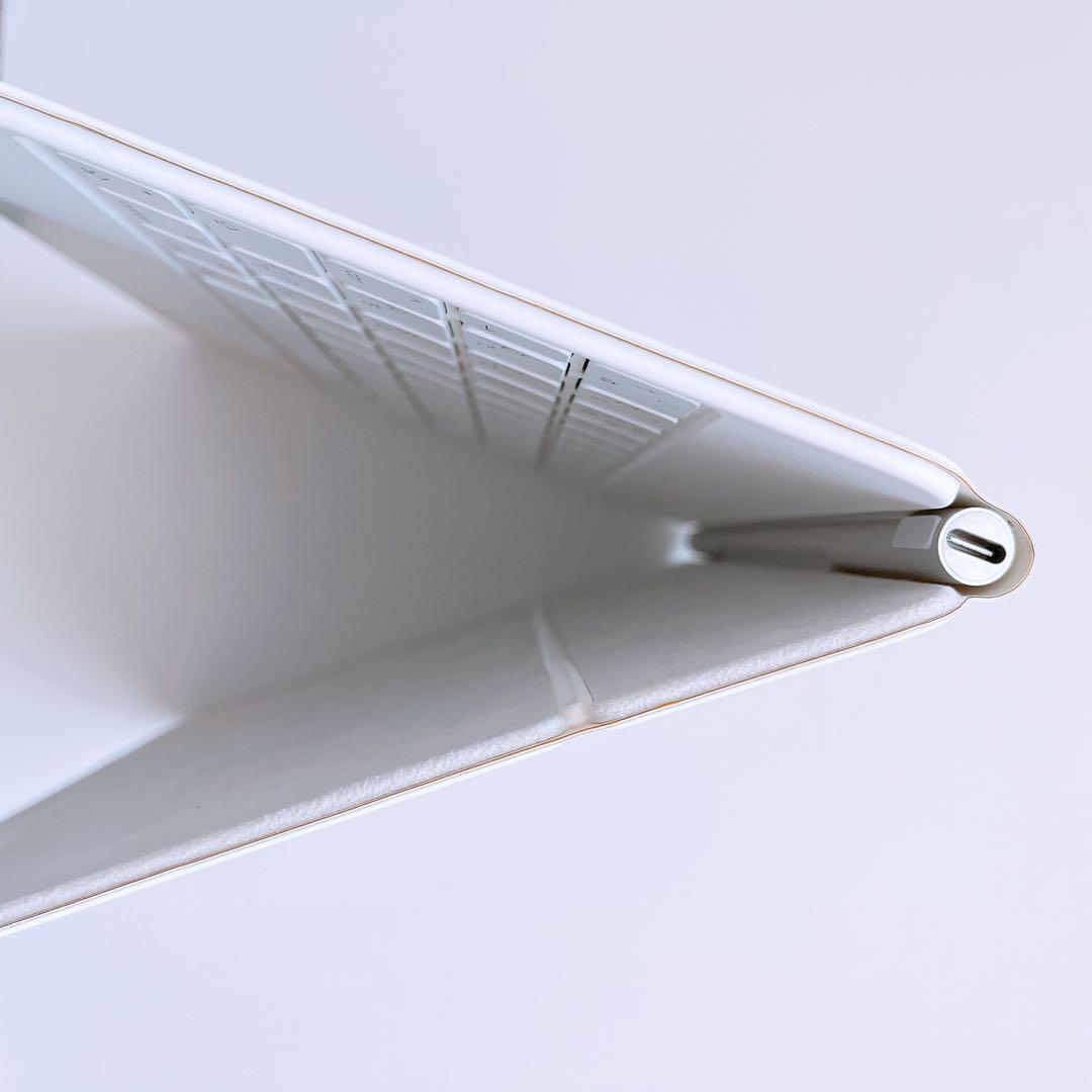 キーボード Apple iPad Magic Keyboard MJQJ3J/A A2261