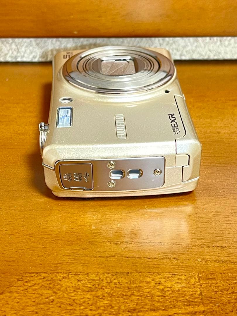 FUJIFILM FINEPIX F200EXR コンパクトデジタルカメラ