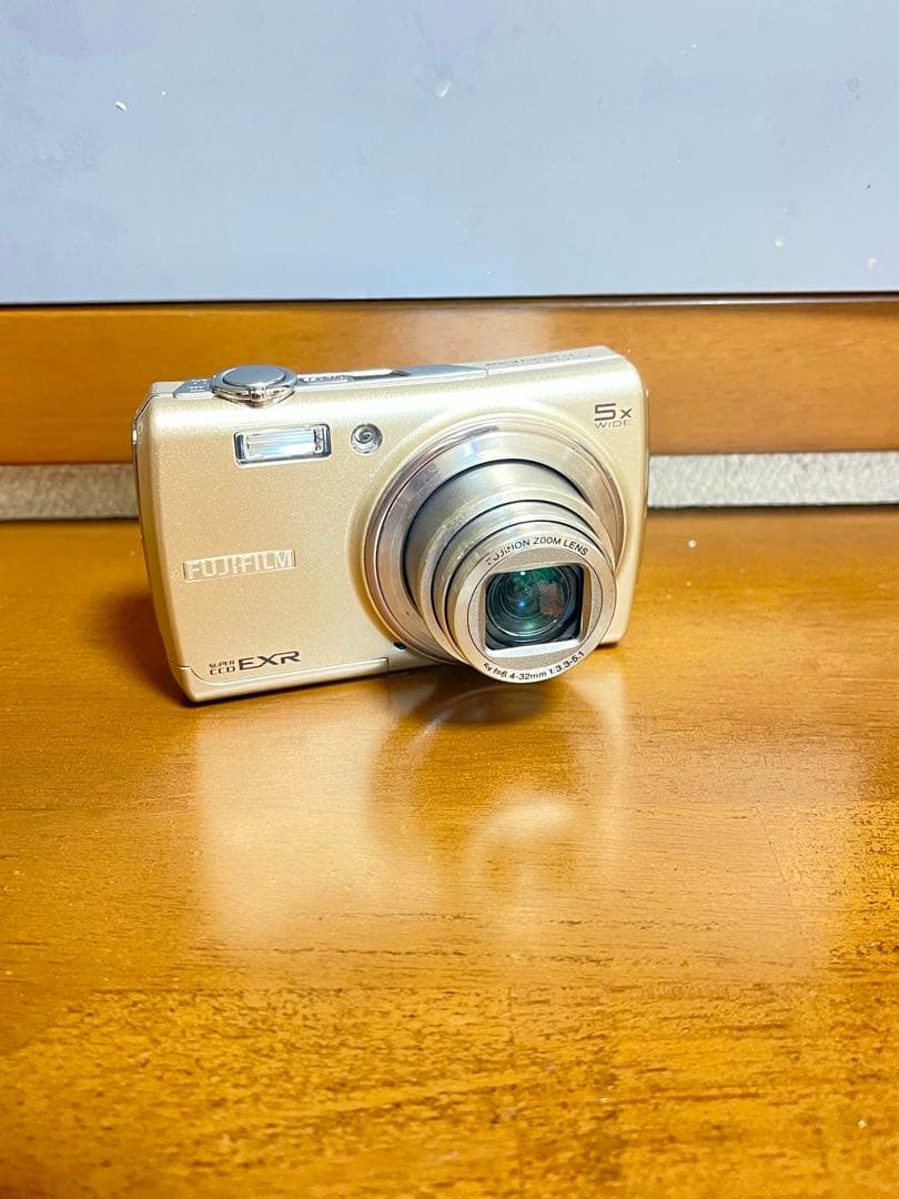 FUJIFILM FINEPIX F200EXR コンパクトデジタルカメラ
