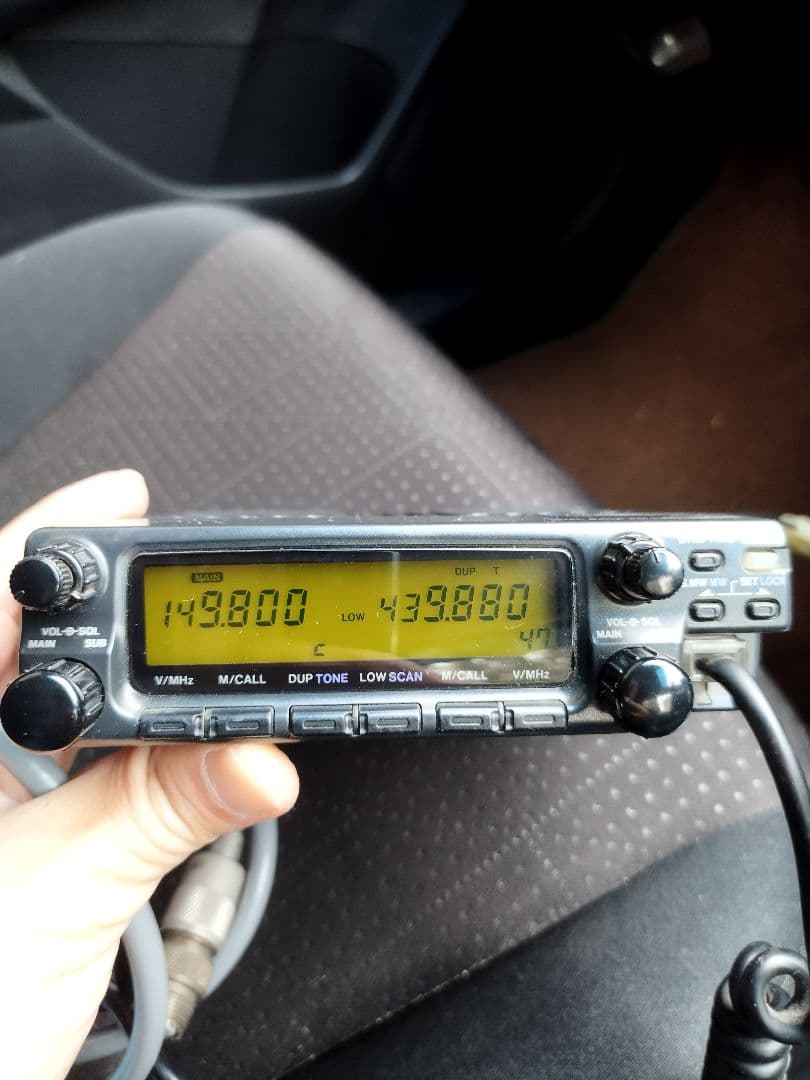 ICOM IC-2350JデュアルバンドFMトランシーバー ジャンク扱い