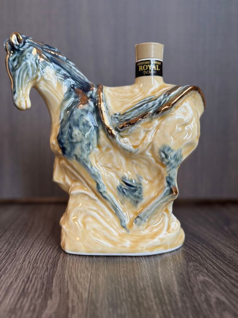 2014年午年サントリーローヤル 鳴海製糖ボトルウイスキー 600ml 未開封