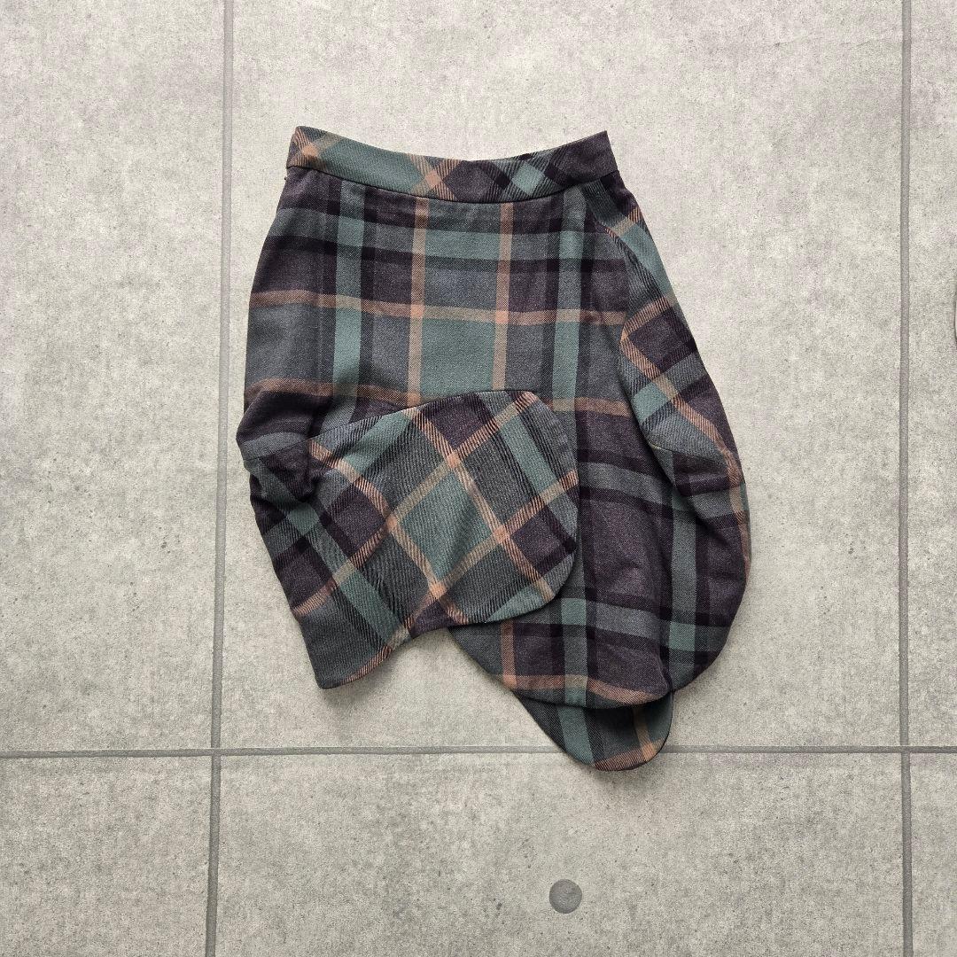 美品 ヴィヴィアンウエストウッドレッドレーベル 変形チェック柄ミニスカート 36