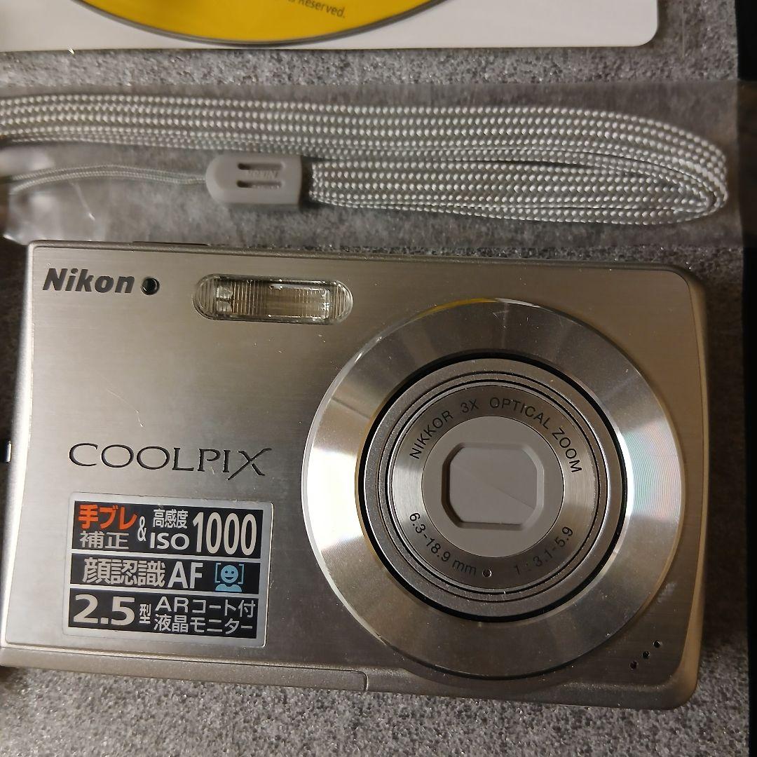 【動作確認済】デジカメ NIKON COOLPIX S200