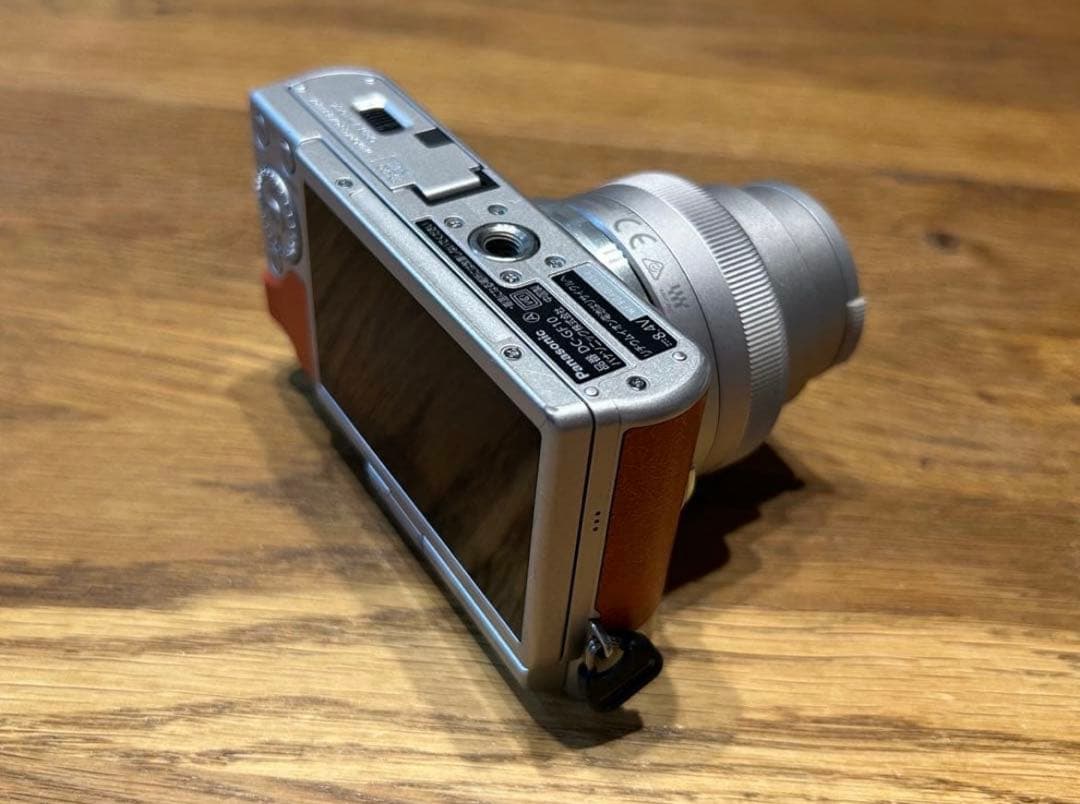 【レンズ1つ新品】LUMIX DC-GF10W ダブルレンズキット　オレンジ