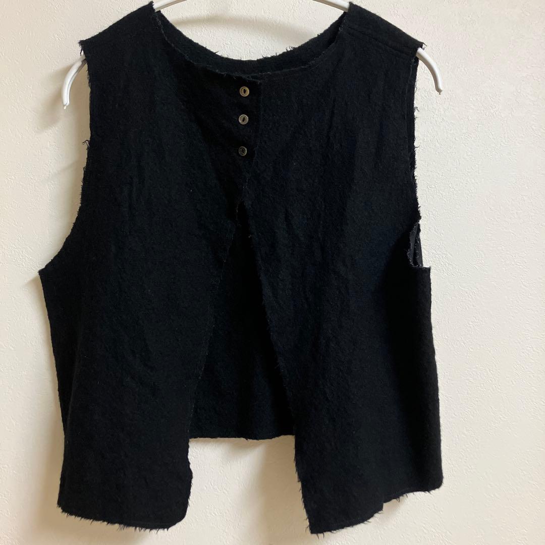 山中とみこ　CHICU+CHICU5/31 圧縮ウール　2WAY ベスト　黒