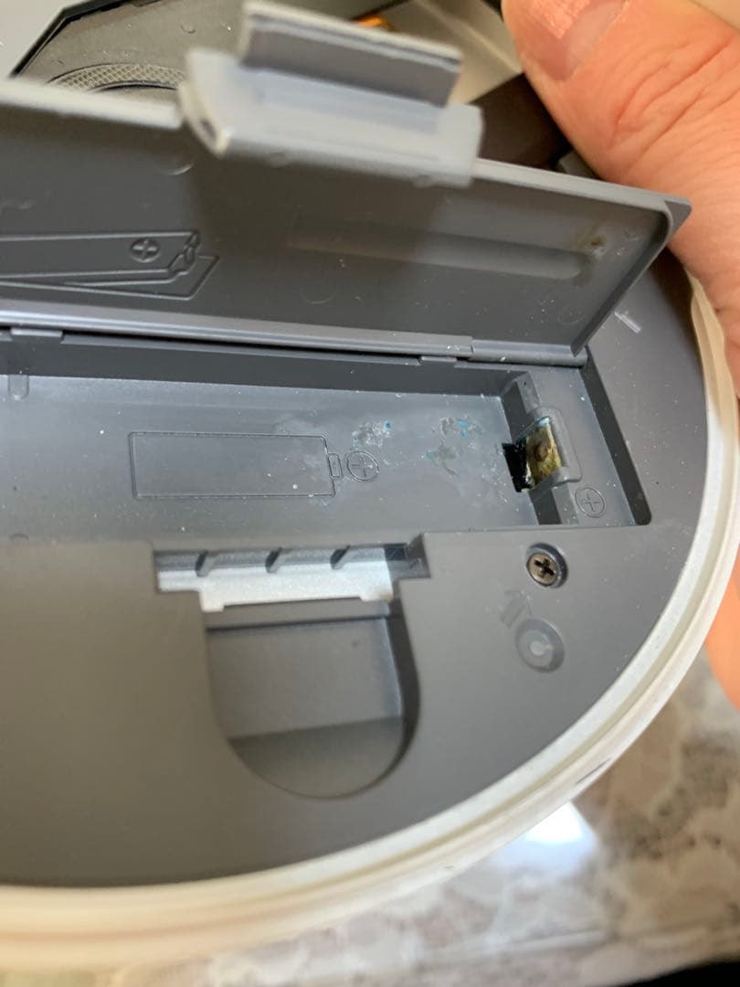 SONY CD WALKMAN D-NE20 ホワイト（動作未確認）